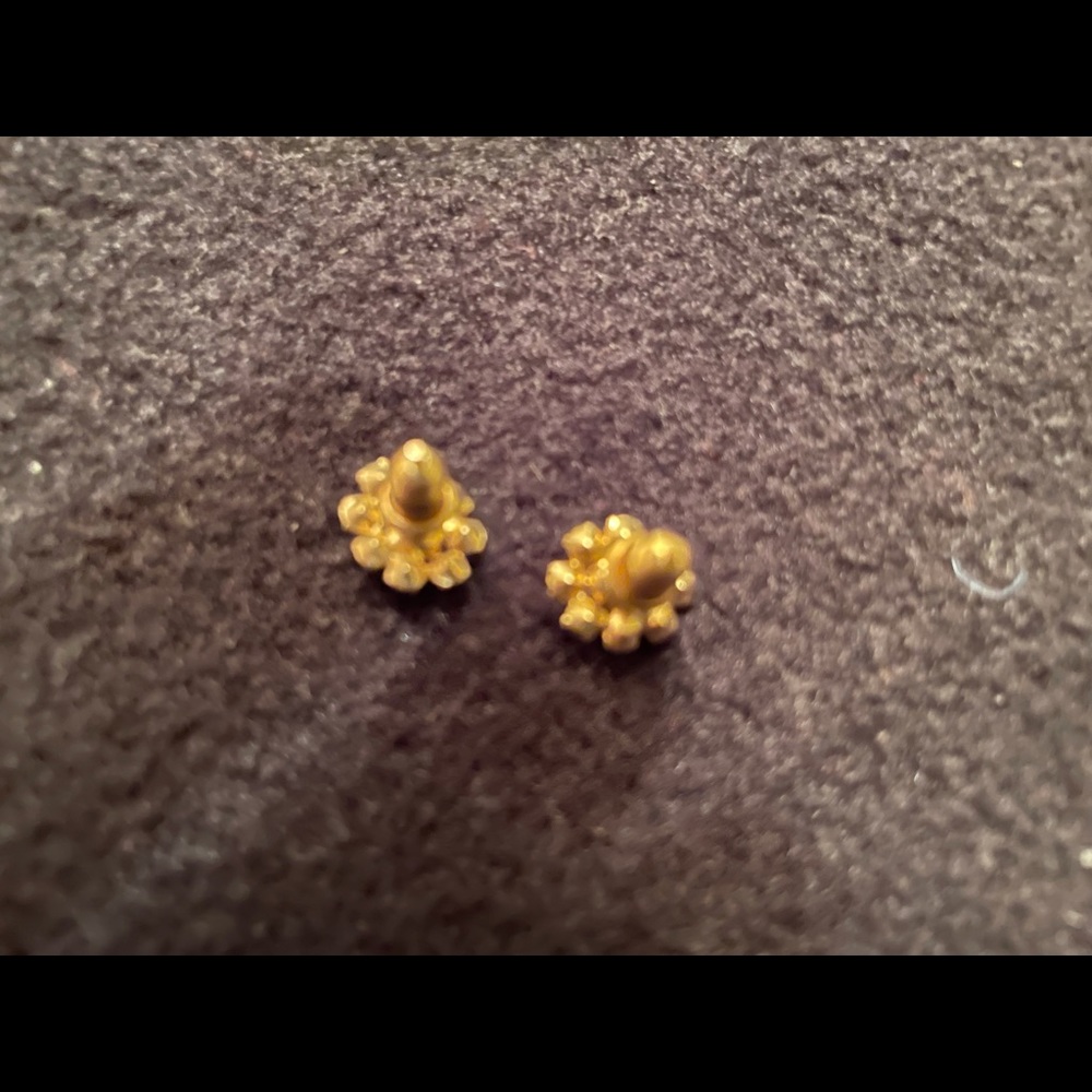 Costume Gold tone “Diamond and Emerald” Earrings - Picture 5 of 5